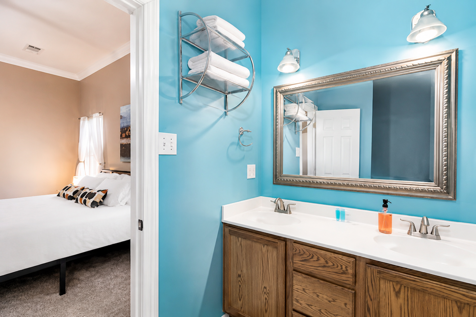 CountryView master bathroom